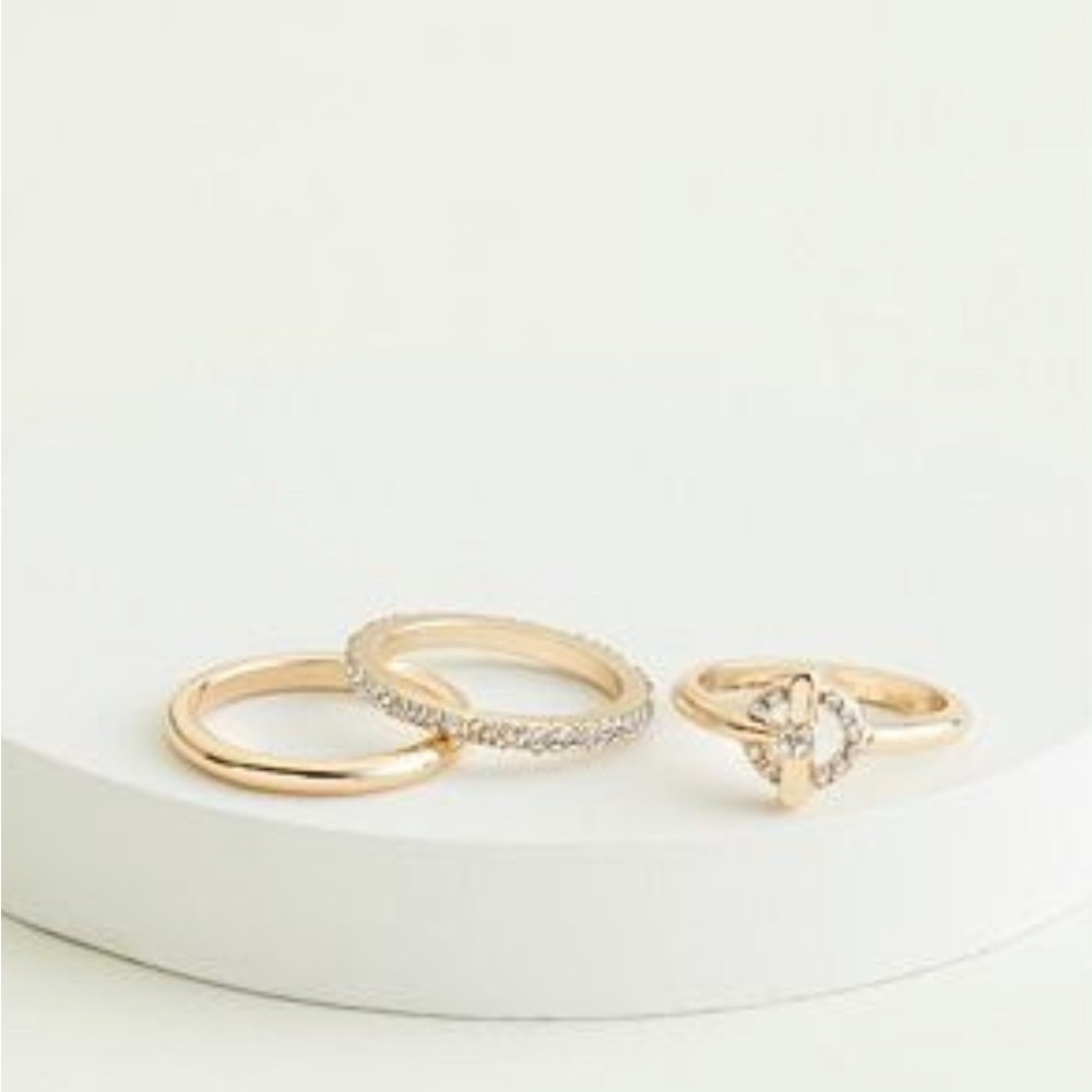 ELIZABETH & JAMES GOLD TONE PAVE BAND AND CIRCLE RING SET NEW